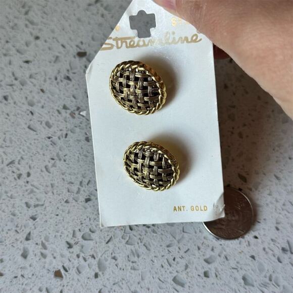 Vintage 1970s Streamline Round Shank 7/8in Buttons On Card Antique Gold Set of 2 - Picture 3 of 5